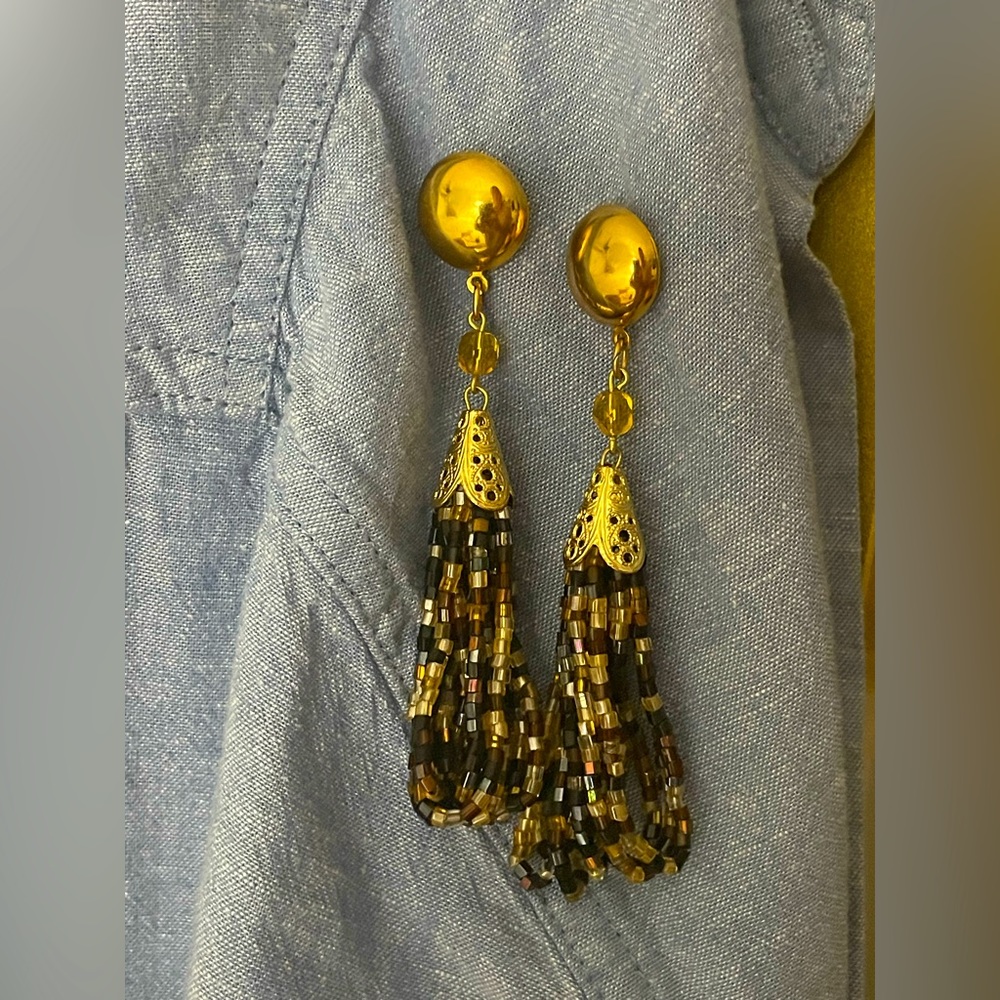 Vintage gold tone beaded tassel earrings. 3”beads. Post earrings.